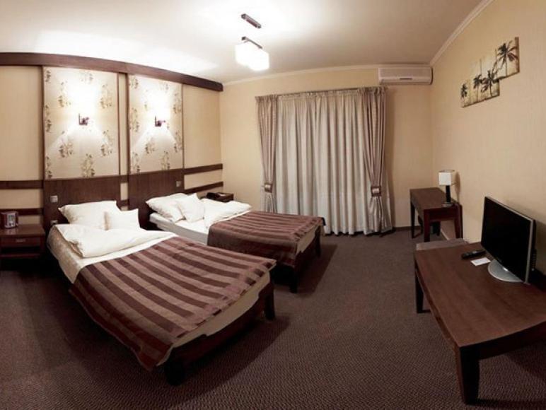 Hotel Soccer Sport Радомско Экстерьер фото