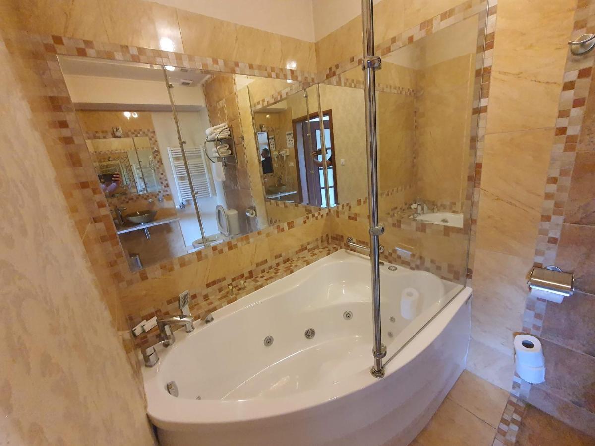 Hotel Soccer Sport Радомско Экстерьер фото