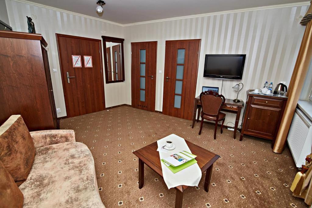 Hotel Soccer Sport Радомско Экстерьер фото