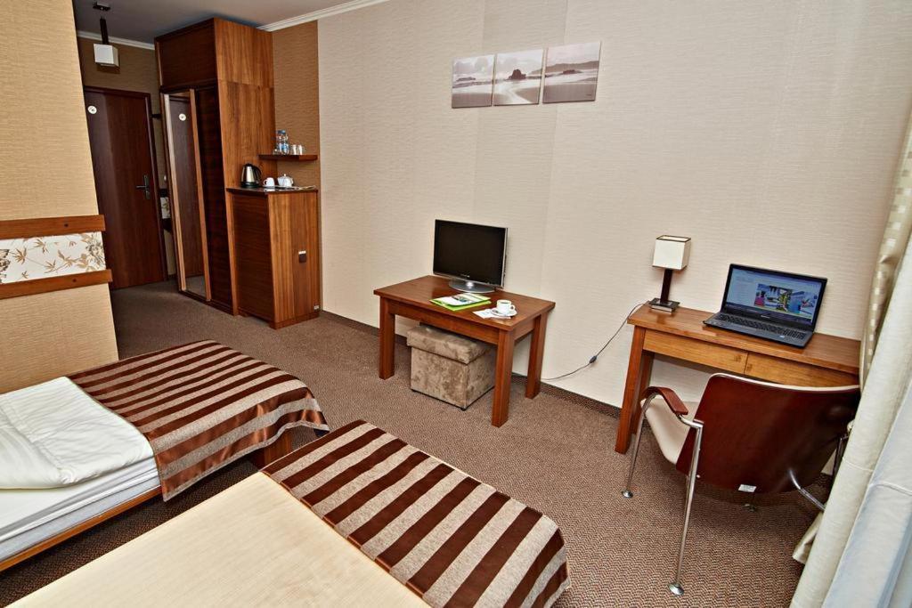 Hotel Soccer Sport Радомско Экстерьер фото
